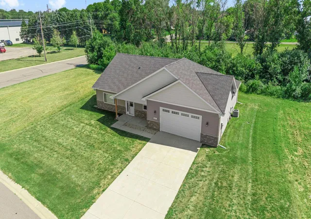 2nd image of 801 Congress St W, Maple Lake, MN 55358 | MLS# 7085535