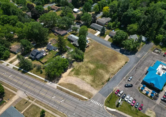 3rd image of 1406 Stout Rd, Menomonie, WI 54751 | MLS# 7085542
