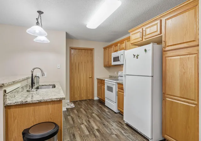 Photo 3 of Condo for sale at 15631 Linnet St Nw #3-202, Andover, MN 55304 | MLS# 7085605 | Listing updated on 2026-10-19