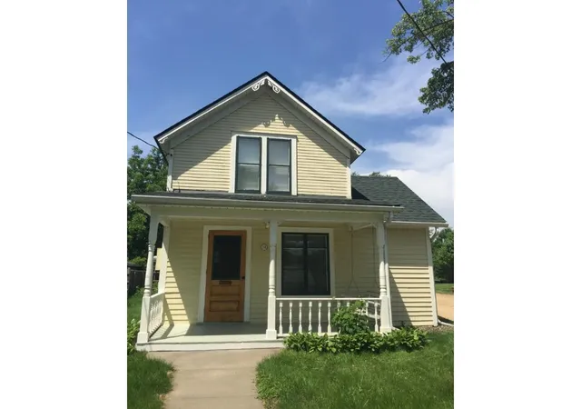 Homes for sale in Stillwater, MN | 118 Sherburne St S, Stillwater, MN 55082 | MLS# 7085606
