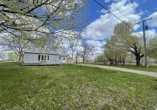 Homes for sale in Tracy, MN | 750 Greenwood Ave, Tracy, MN 56175 | MLS# 7085656