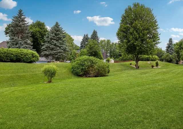 Homes for sale in Woodbury, MN | 808 Winterberry Dr, Woodbury, MN 55125 | MLS# 7085660