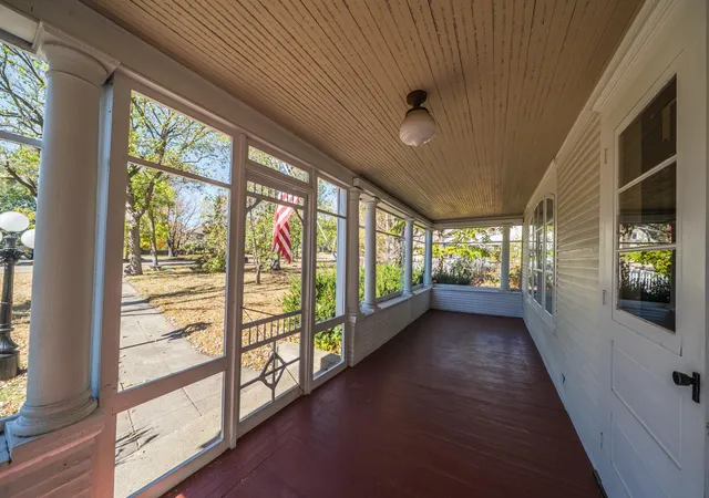 4th image of 1115 Summit Ave, Detroit Lakes, MN 56501 | MLS# 7085673