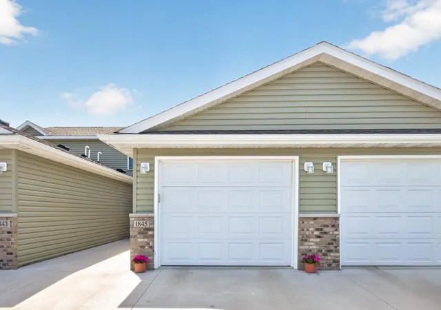 3rd image of 1845 Daniel Ln Ne, Stewartville, MN 55976 | MLS# 7085769