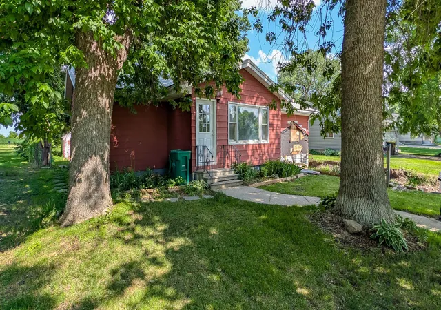 Homes for sale in Wells, MN | 781 4th Ave Se, Wells, MN 56097 | MLS# 7085782