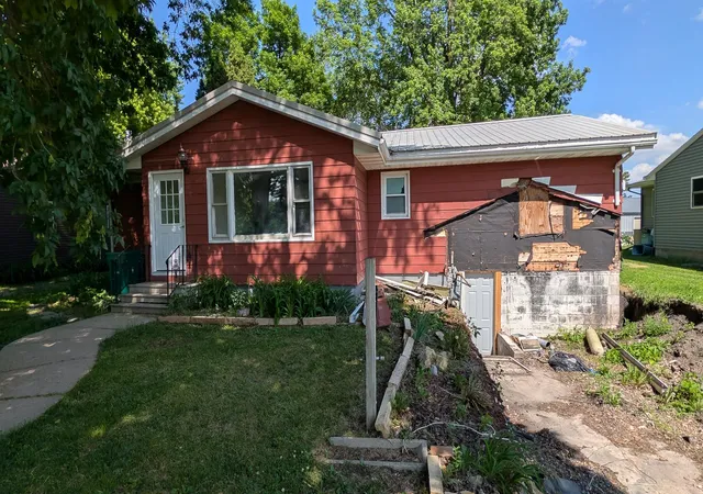 Photo 4 of Single family home for sale at 781 4th Avenue SE, Wells, MN 56097 | MLS# 7085782 | Listing updated on 2026-08-06