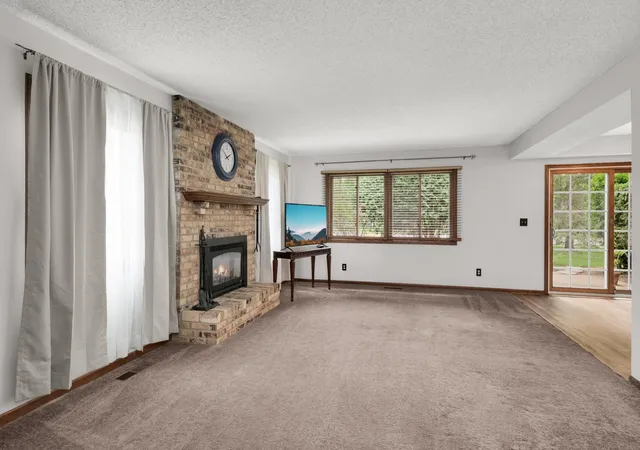 Homes for sale in Woodbury, MN | 7111 Robinwood, Woodbury, MN 55125 | MLS# 7085806