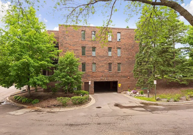 2nd image of 6051 Laurel Ave, Minneapolis, MN 55416
