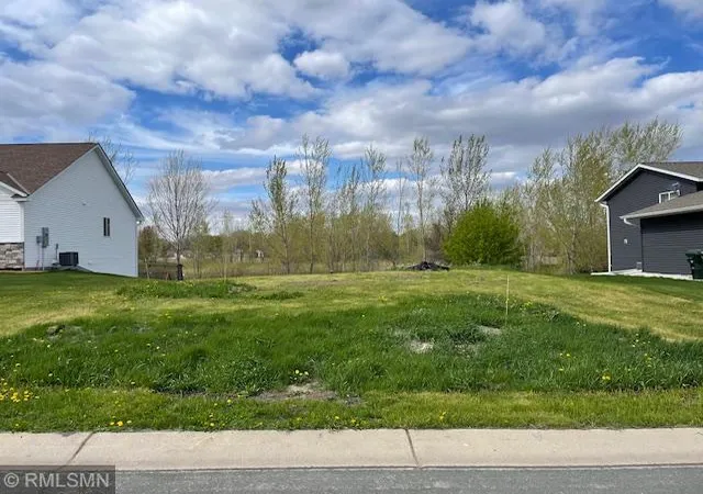 Homes for sale in Hutchinson, MN | 1555 9th Ave, Hutchinson, MN 55350 | MLS# 7085838