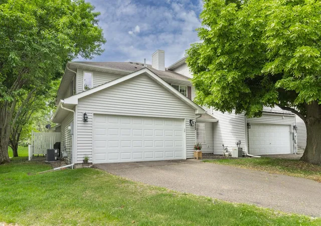 Homes for sale in Woodbury, MN | 372 Gironde Ct, Woodbury, MN 55125 | MLS# 7085878