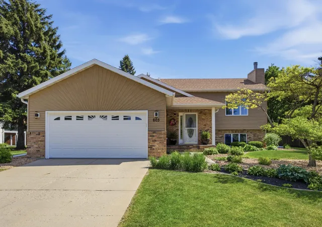 Photo 1 of Single family home for sale at 603 34th Avenue S, Moorhead, MN 56560 | MLS# 7085882 | Listing updated on 2026-10-14