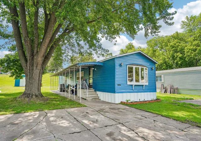 Homes for sale in Lindstrom, MN | 13100 318Th St #131, Lindstrom, MN 55045 | MLS# 7085898