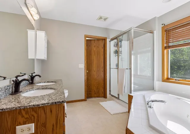 Homes for sale in Woodbury, MN | 3794 Smithfield Curv, Woodbury, MN 55129 | MLS# 7085904