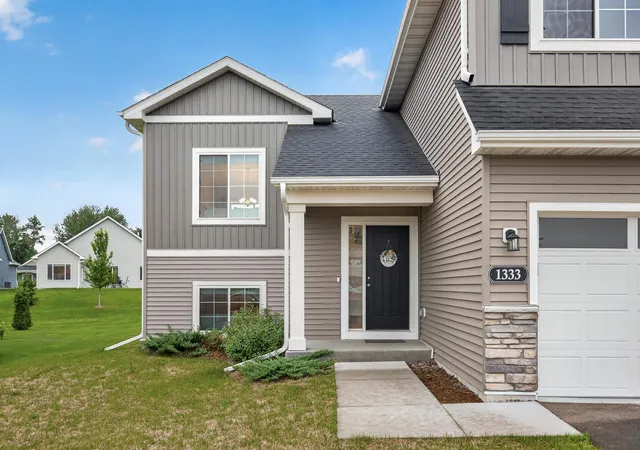 Homes for sale in Hanover, MN | 1333 Oak Ridge St, Hanover, MN 55341 | MLS# 7085921