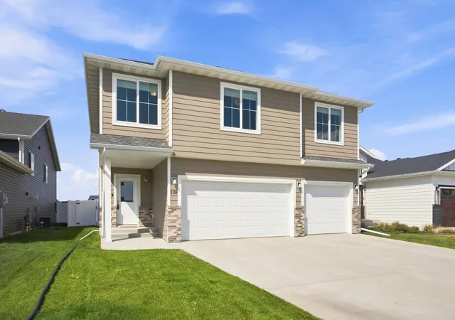 Photo 2 of Single family home for sale at 1118 Albert Ct W, West Fargo, ND 58078 | MLS# 7085934 | Listing updated on 2026-10-03