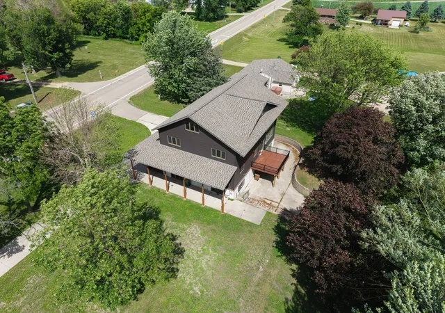 Photo 3 of Single family home for sale at 831 2nd Street SW, Glenville, MN 56036 | MLS# 7085977 | Listing updated on 2026-07-31