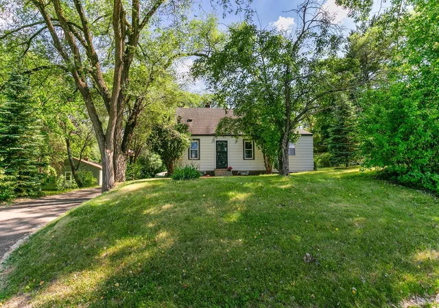 Photo 1 of Single family home for sale at 1612 County Rd C E, Saint Paul, MN 55109 | MLS# 7085992 | Listing updated on 2026-09-12