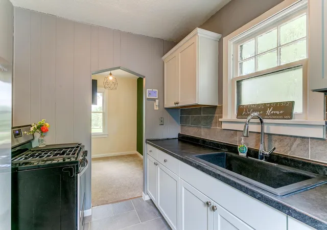 Photo 3 of Sale Pending at 1612 County Rd C E, Saint Paul, MN 55109 | MLS# 7085992 | Listing updated on 2026-10-23