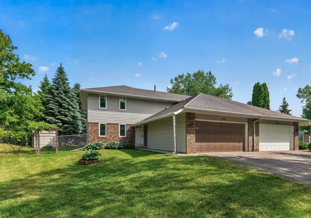 Homes for sale in Burnsville, MN | 12405 Birnamwood Ct, Burnsville, MN 55337 | MLS# 7086037