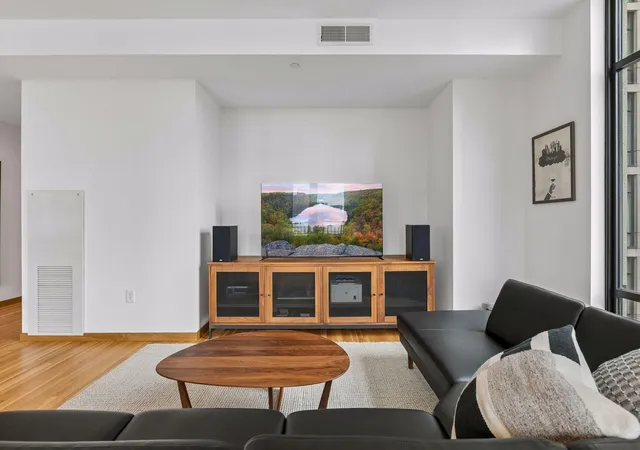Listing Photo 4 - Condo for sale in The IVY Residences located at 201 S 11Th St, Minneapolis, MN 55403 - Unit #600
