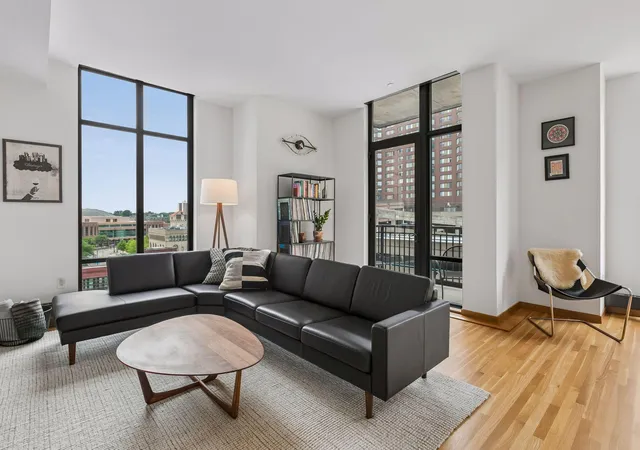 Listing Photo 5 - Condo for sale in The IVY Residences located at 201 S 11Th St, Minneapolis, MN 55403 - Unit #600