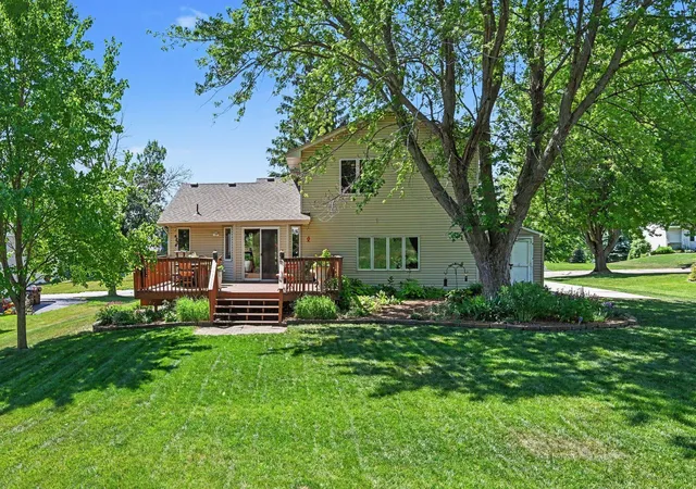 Homes for sale in Saint Bonifacius, MN | 8740 Hillview Dr E, Saint Bonifacius, MN 55375 | MLS# 7086231