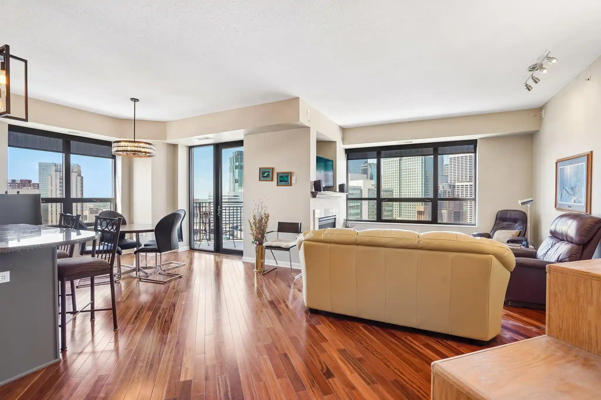 Listing Photo 2 - Condo for sale in 500 E Grant St located at 500 E Grant St, Minneapolis, MN 55404 - Unit #1902