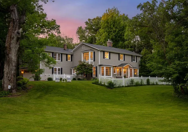 1st image of 60 Myrtlewood Rd, Wayzata, MN 55391 | MLS# 7086406