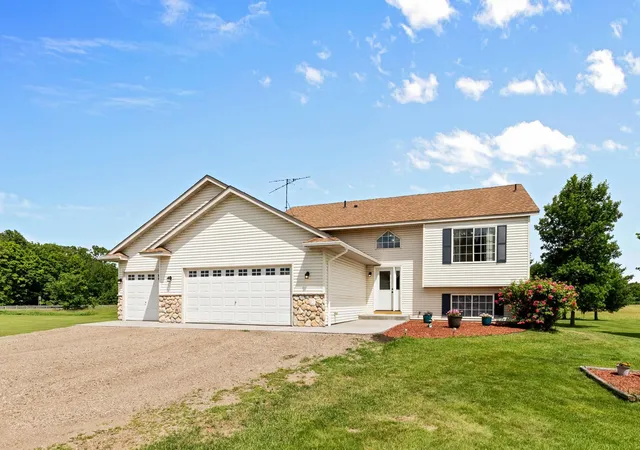 3rd image of 56969 Maple Ave, Pine City, MN 55063 | MLS# 7086407