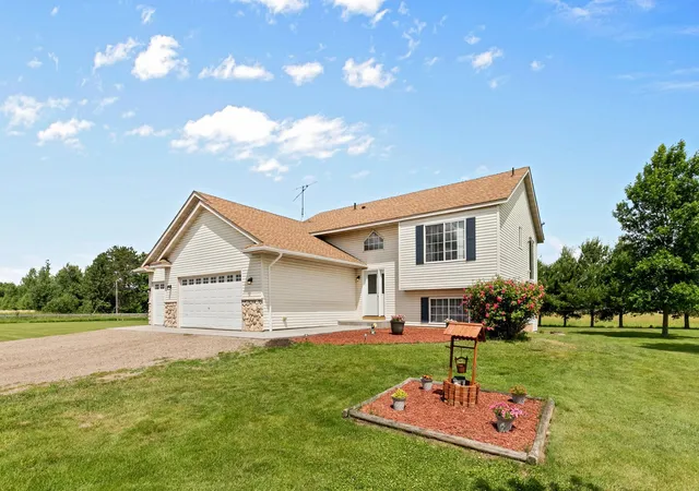 4th image of 56969 Maple Ave, Pine City, MN 55063 | MLS# 7086407