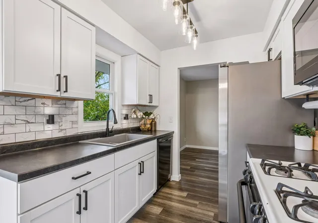 2nd image of 311 109th Ave Nw, Minneapolis, MN 55448 | MLS# 7086426