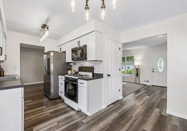 3rd image of 311 109Th Ave Nw, Minneapolis, MN 55448 | MLS# 7086426