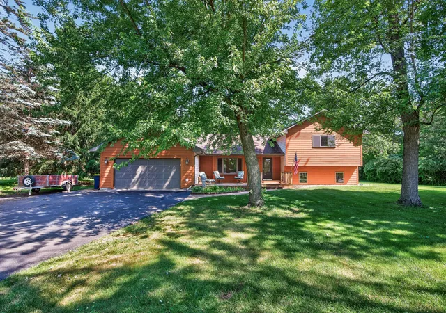 Homes for sale in Chisago City, MN | 8234 257th St, Chisago City, MN 55013 | MLS# 7086475