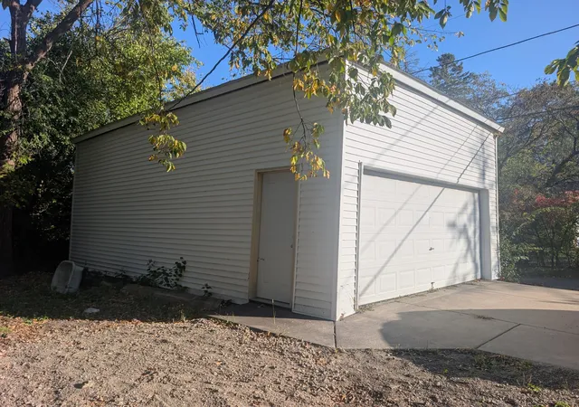 Photo 4 of Single family home for sale at 880 Jackson St, Saint Paul, MN 55117 | MLS# 7086492 | Listing updated on 2026-10-08