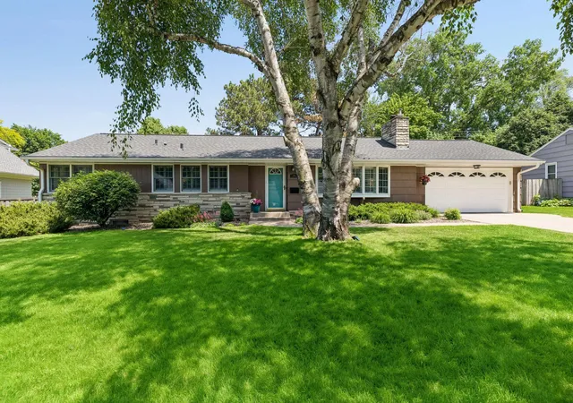 Homes for sale in Edina, MN | 5917 Grimes Ave S, Edina, MN 55424 | MLS# 7086538