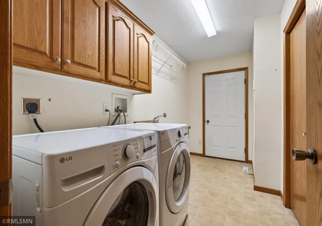 Homes for sale in Belle Plaine, MN | 346 E Century St, Belle Plaine, MN 56011 | MLS# 7086550