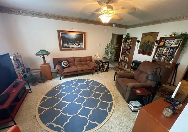 Homes for sale in New Ulm, MN | 323 N German St #2B, New Ulm, MN 56073 | MLS# 7086556