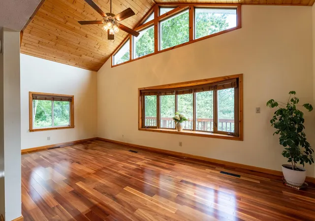 2nd image of 15771 Sherwood Trl, Zumbrota, MN 55992 | MLS# 7086655