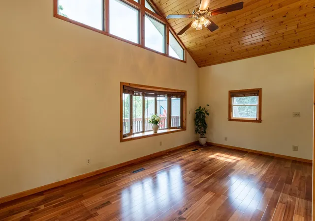 5th image of 15771 Sherwood Trl, Zumbrota, MN 55992 | MLS# 7086655