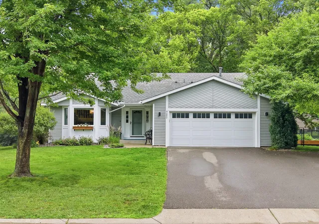Homes for sale in White Bear Lake, MN | 4080 Park Valley Ln, White Bear Lake, MN 55110 | MLS# 7086667