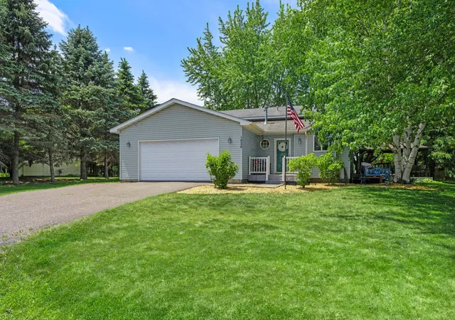 Homes for sale in Braham, MN | 1020 Southview Ave, Braham, MN 55006 | MLS# 7086669
