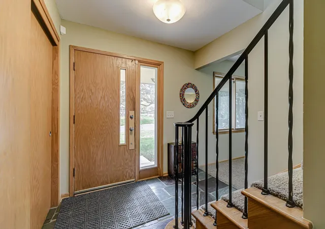 2nd image of 1525 Saint Croix Cir, Golden Valley, MN 55422 | MLS# 7086686