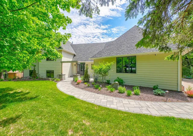 Photo 3 of Single family home for sale at 9175 107th Street N, Stillwater, MN 55082 | MLS# 7086720 | Listing updated on 2026-09-02