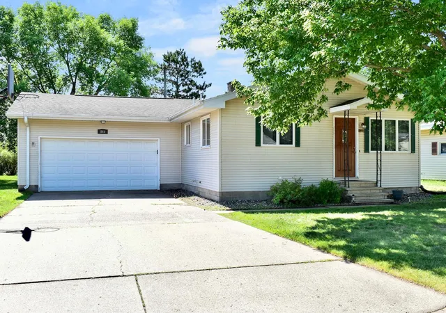 1st image of 840 52nd Ave, Winona, MN 55987 | MLS# 7086726