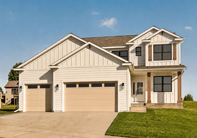 Photo 1 of Single family home for sale at 3435 Stonehedge Dr Ne, Rochester, MN 55906 | MLS# 7086729 | Listing updated on 2026-09-16