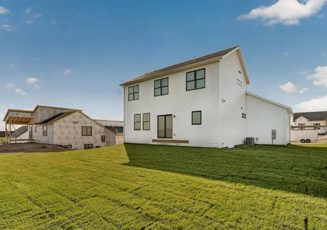 Photo 2 of Single family home for sale at 3435 Stonehedge Dr Ne, Rochester, MN 55906 | MLS# 7086729 | Listing updated on 2026-09-16