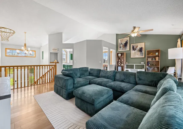 3rd image of 2044 Pheasant Run St, Shakopee, MN 55379 | MLS# 7086750