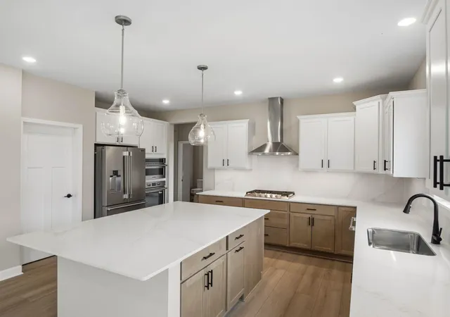 Photo 3 of Single family home for sale at 1702 Hadley Hills Dr Ne, Rochester, MN 55906 | MLS# 7086812 | Listing updated on 2026-10-19