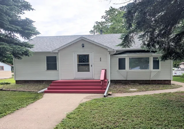 Homes for sale in Montevideo, MN | 208 S 7th St, Montevideo, MN 56265 | MLS# 7086832
