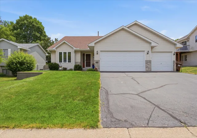 Homes for sale in Inver Grove Heights, MN | 7910 Blackstone Ave, Inver Grove Heights, MN 55076 | MLS# 7086834